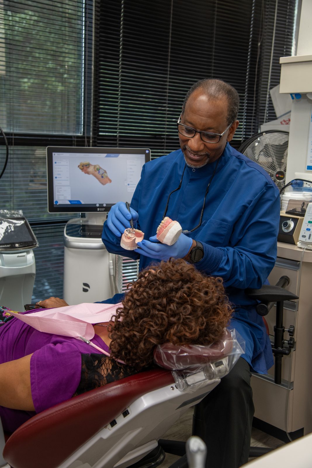 Understanding Tooth Extraction & Replacement: What You Need to Know