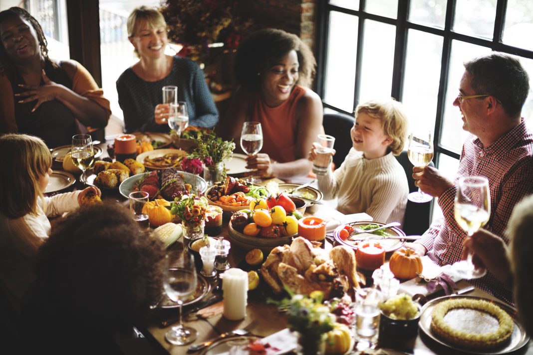 5 TIPS TO HEALTHY HOLIDAY EATING